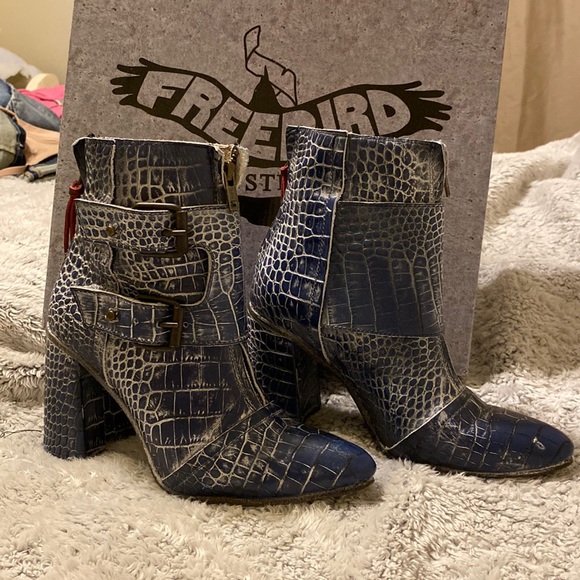 FREEBIRD by Steven Handcrafted JOEY Boot - Picture 4 of 12